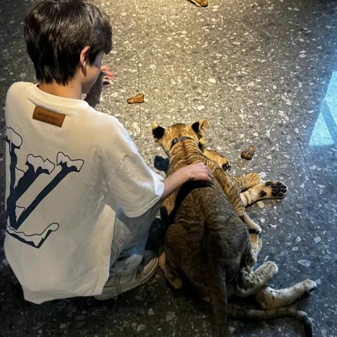 良子