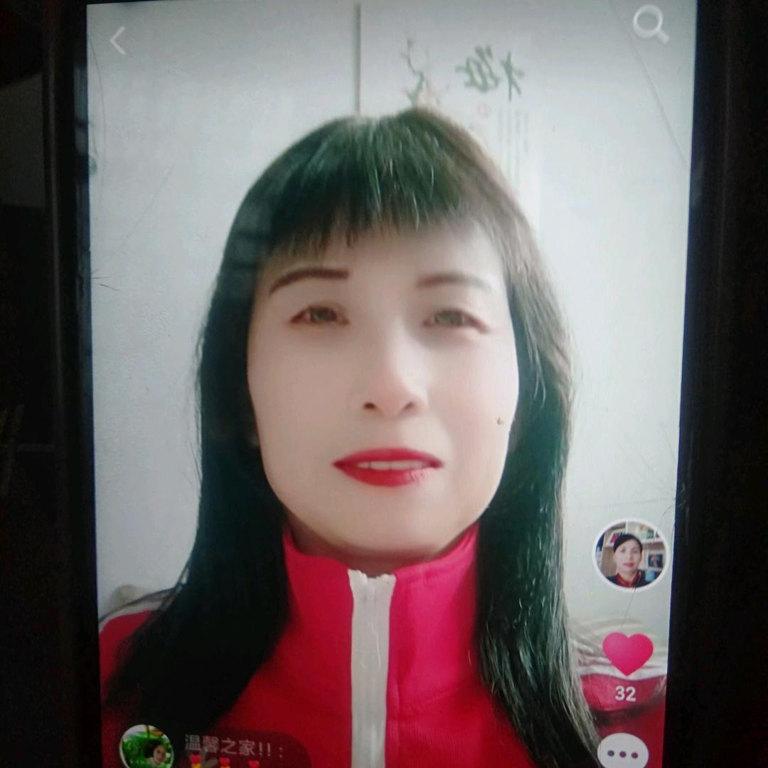 趁趁爱舞