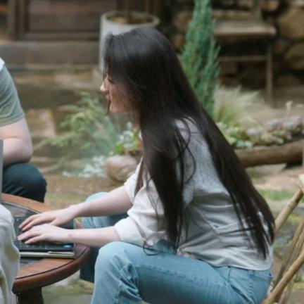 简曦要多去有风的地方吖