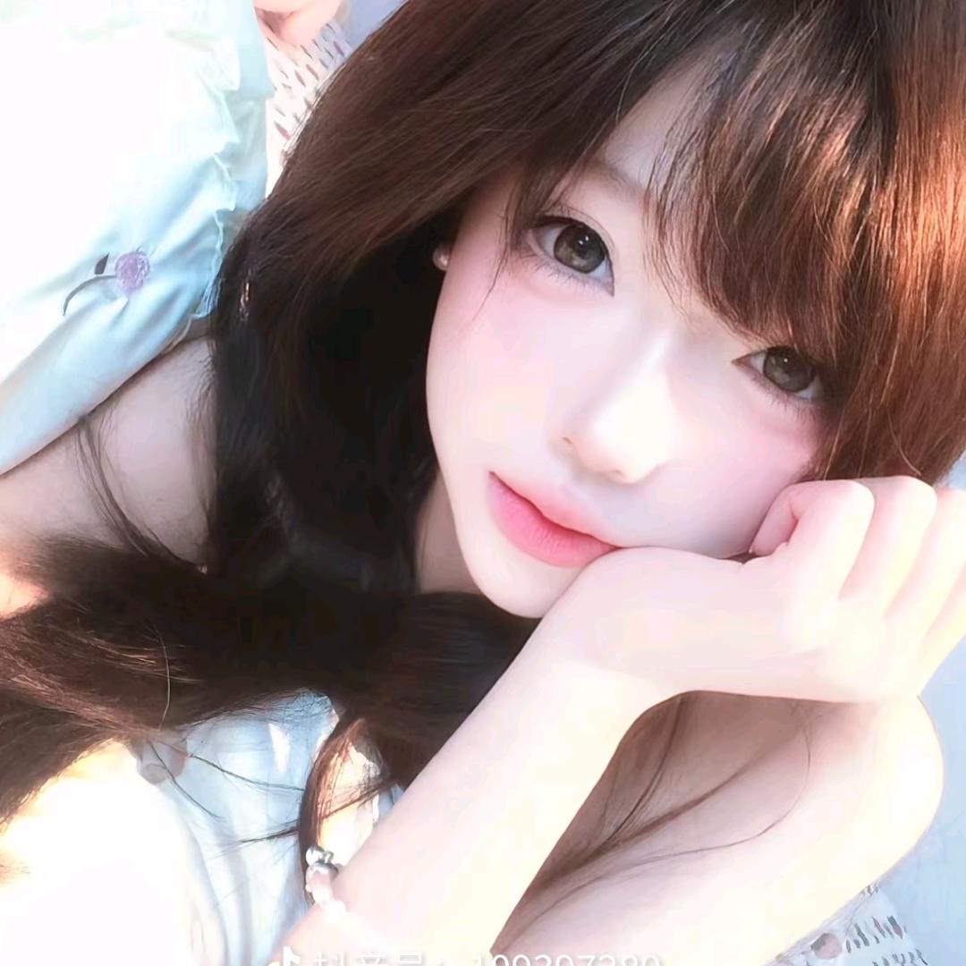 AAA专业手机贴膜刘姨