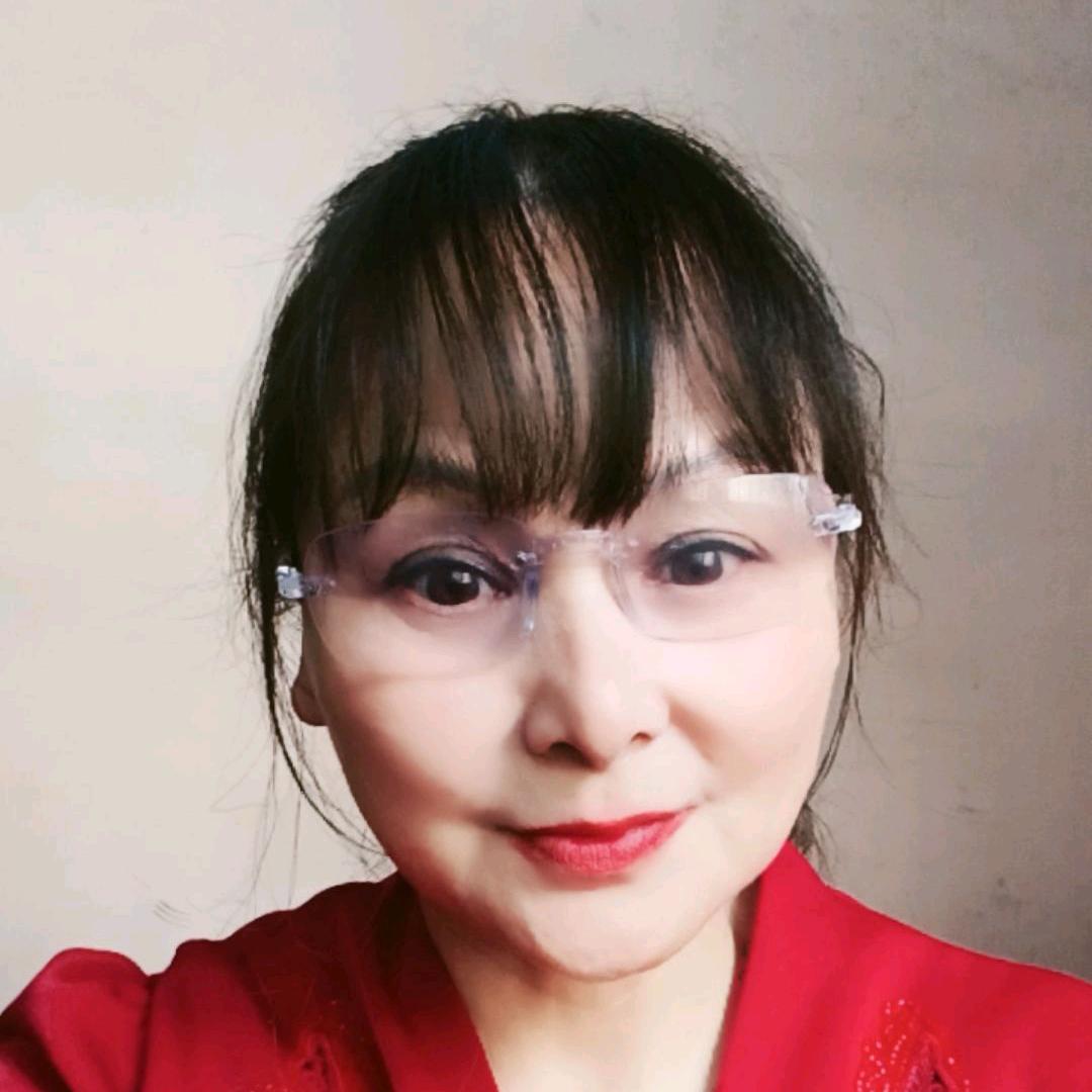 英子