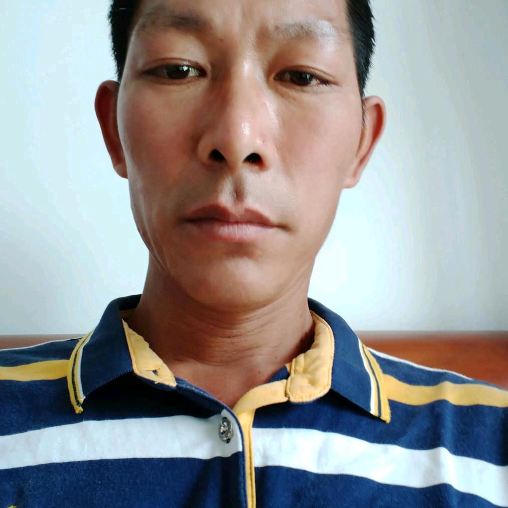 覃英彬