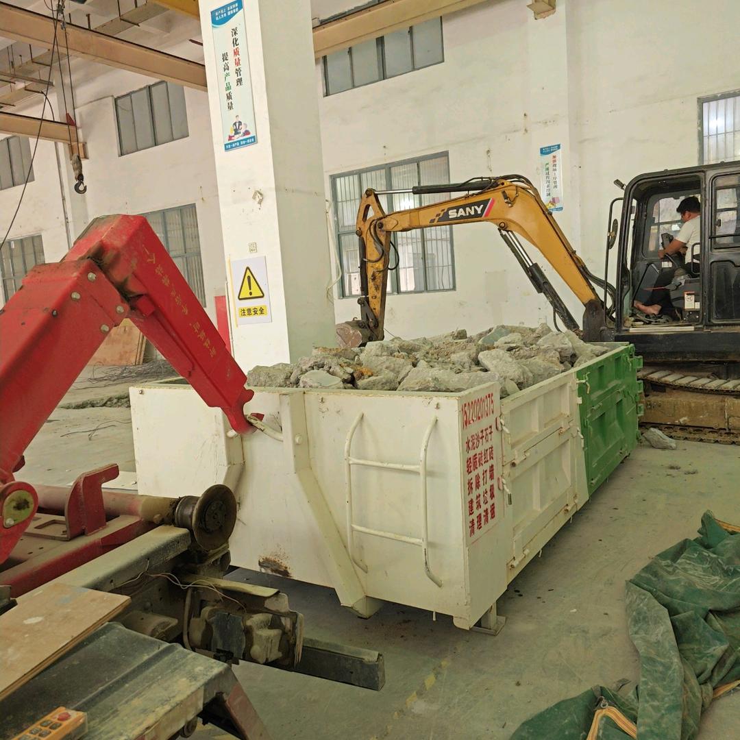 龙岗勾臂车垃圾清运水泥砂石配送