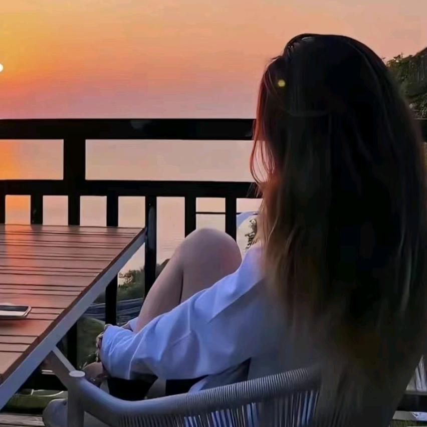 丽 娜