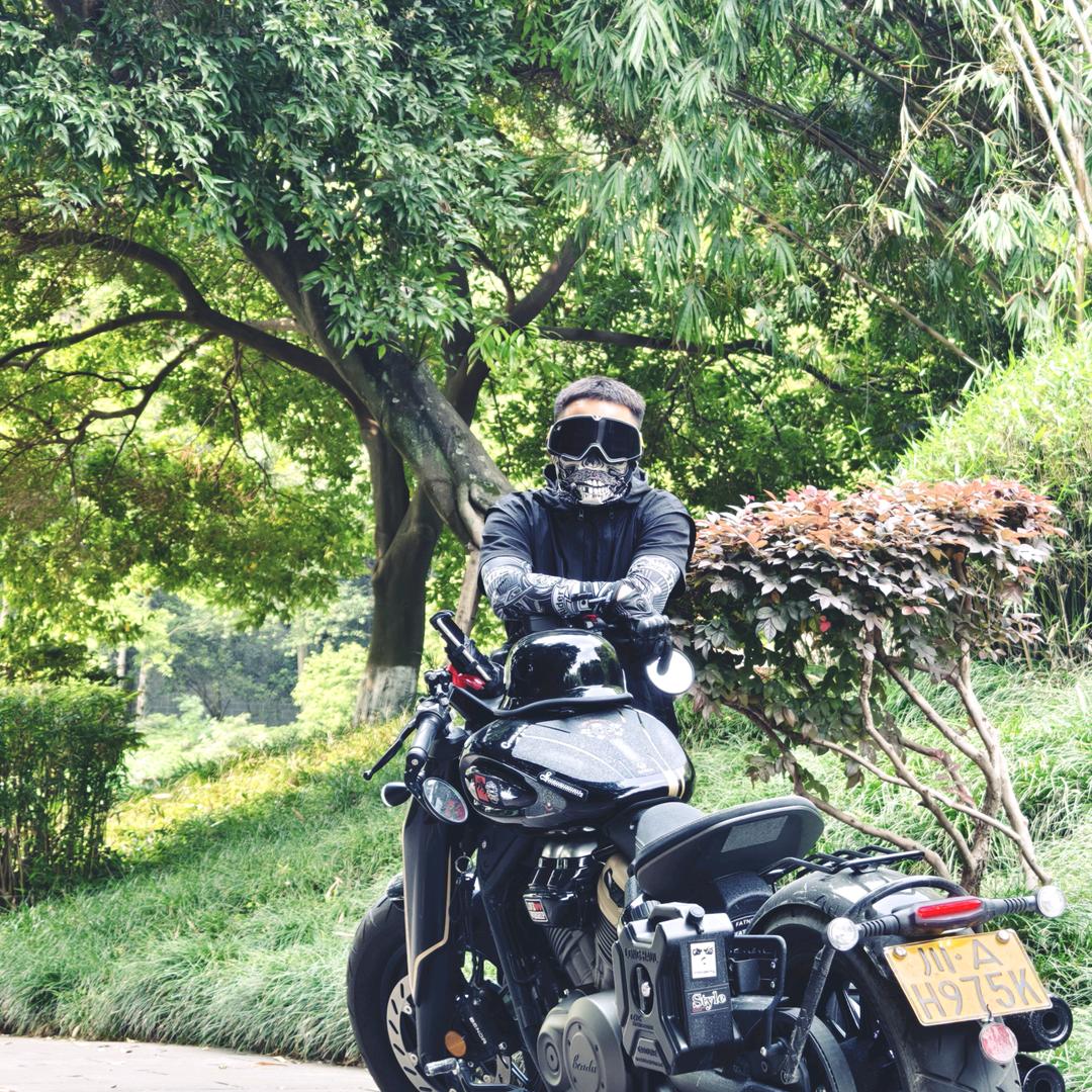 吃饱饭就犯困的小雷