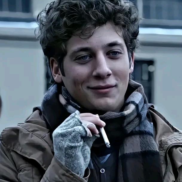 爱玩游戏的小乌