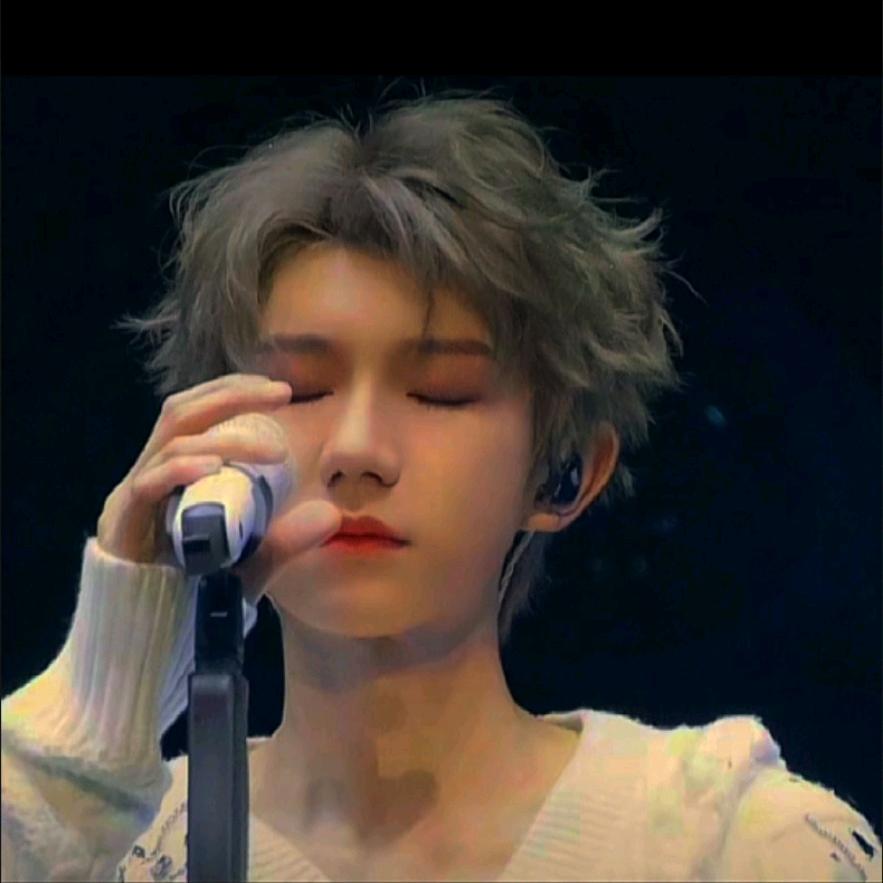 源玖辞(见过王源两次)