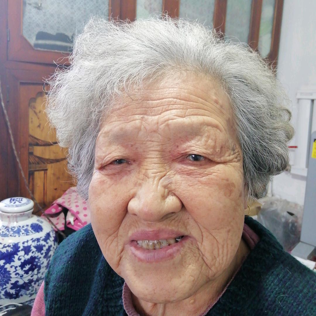 胡桂琴，快乐的老太太