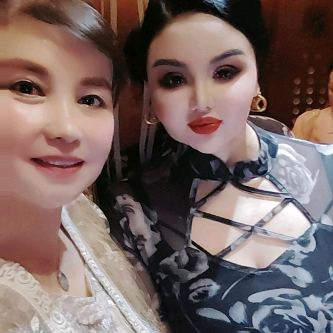 中国🇨🇳新疆马姐A舞台灯