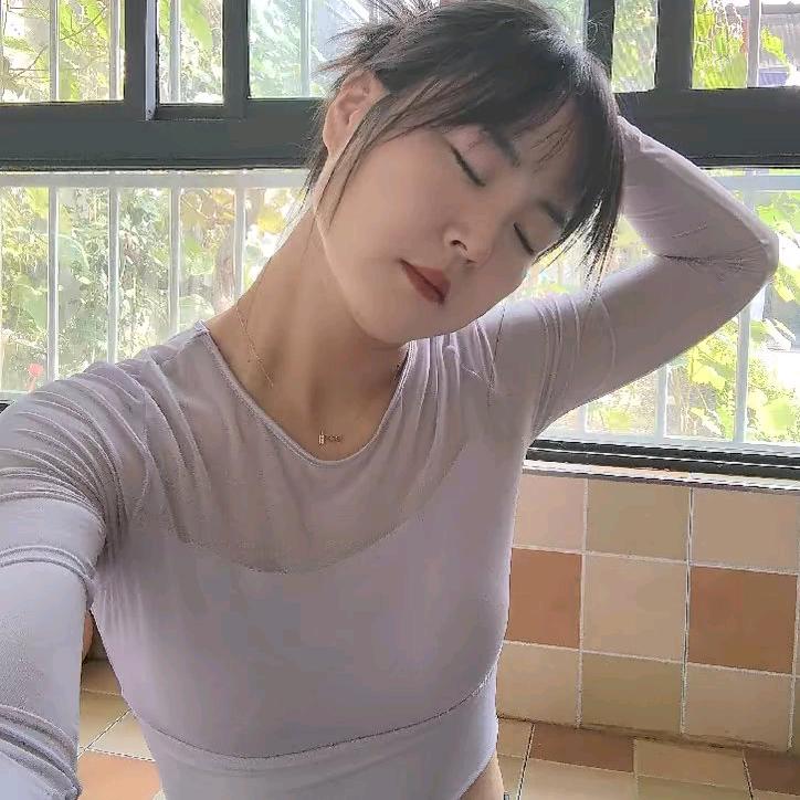 爱运动的小姐姐