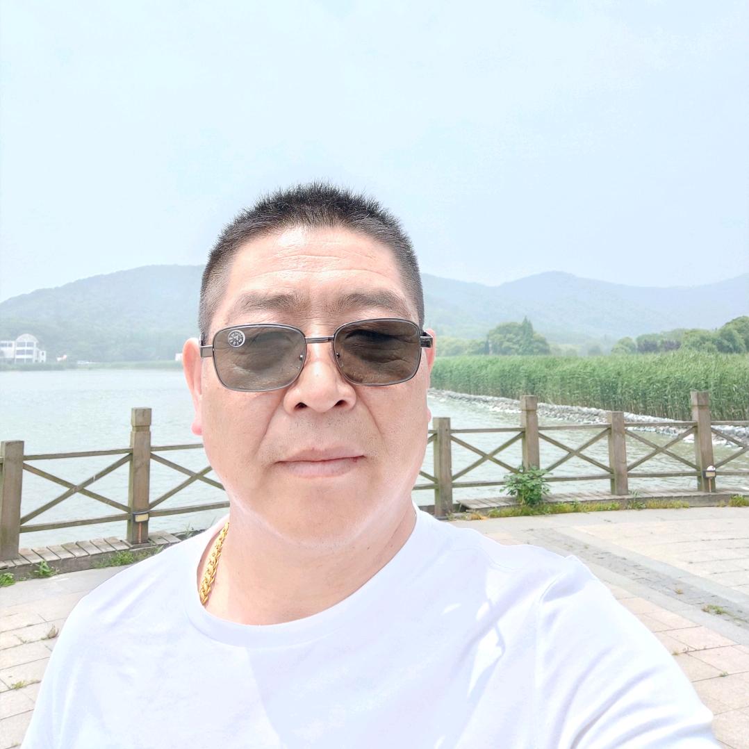 鲍六