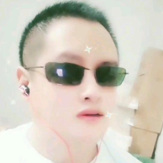⛷️笑敬过往🪓️