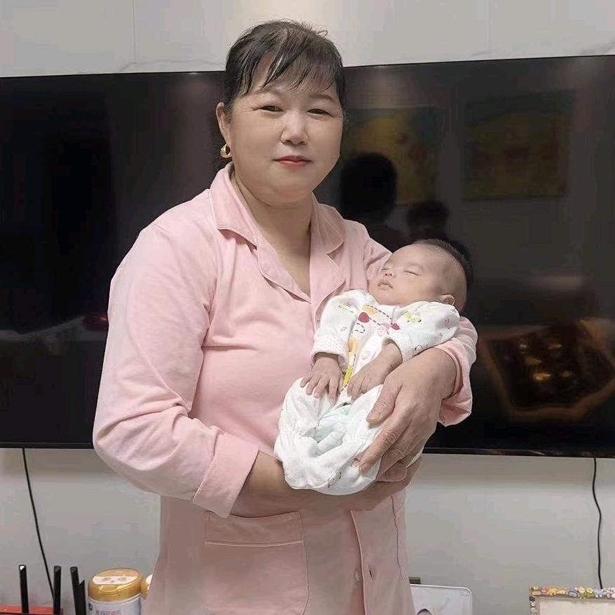 淄博金牌月嫂护理师