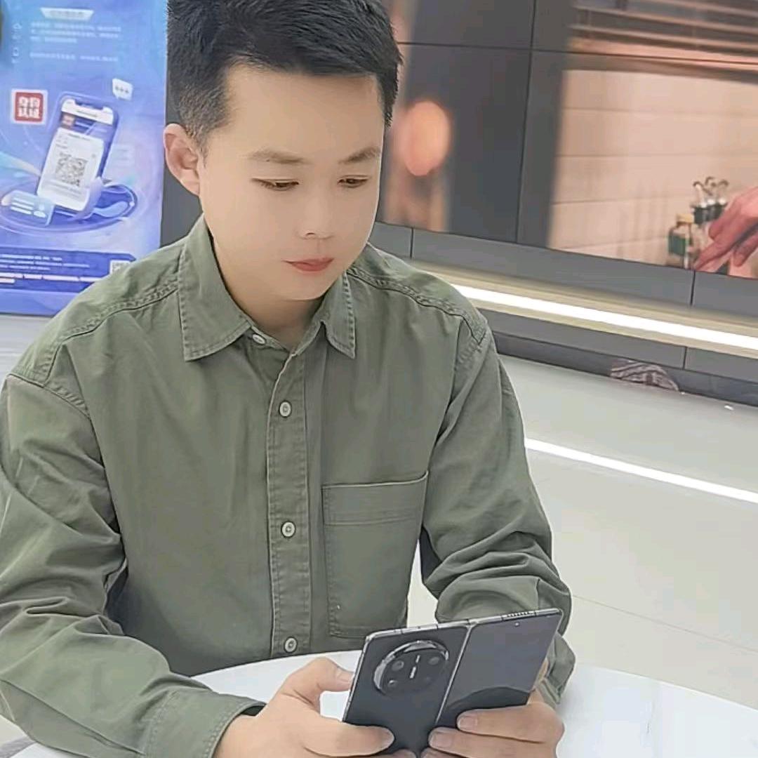 大同伟子聊手机