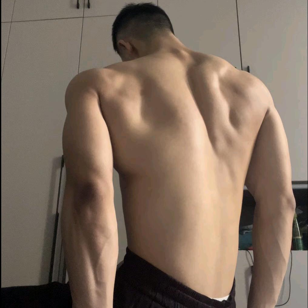 情书寄山鬼，心事诉西风