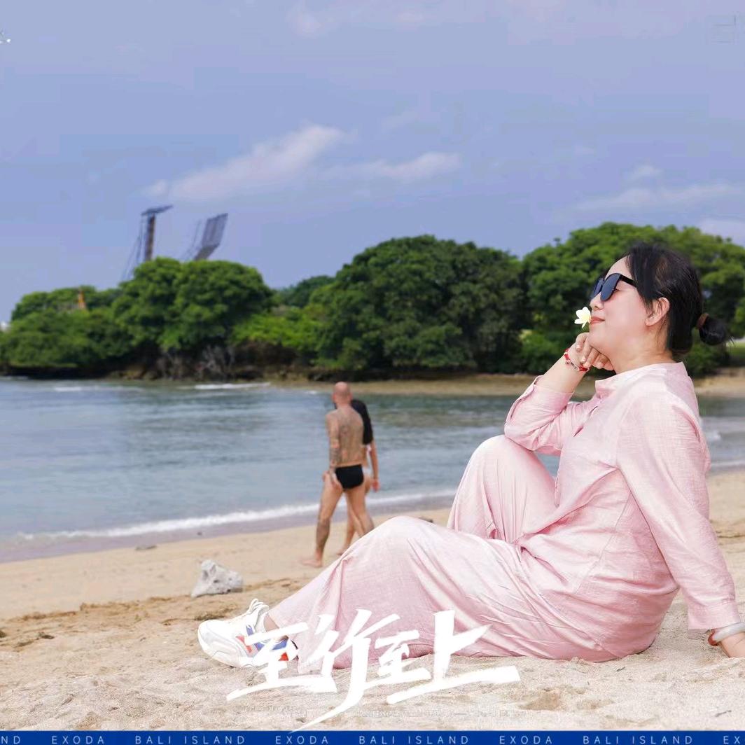 十月馨辉辉老师