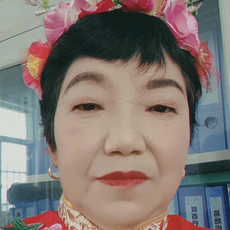 女