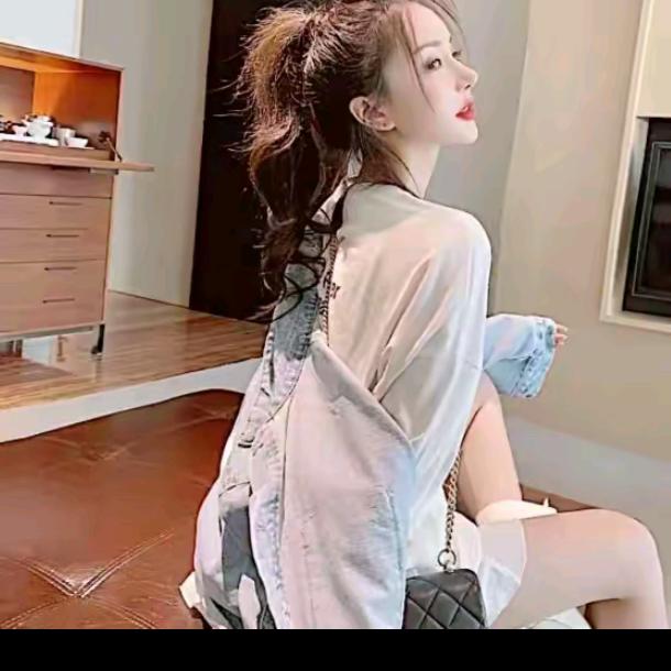 黄加蓝lora《私服穿搭》