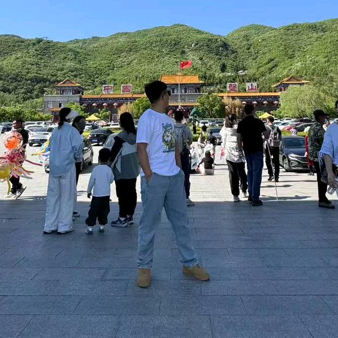 哗啦啦，天在下雨