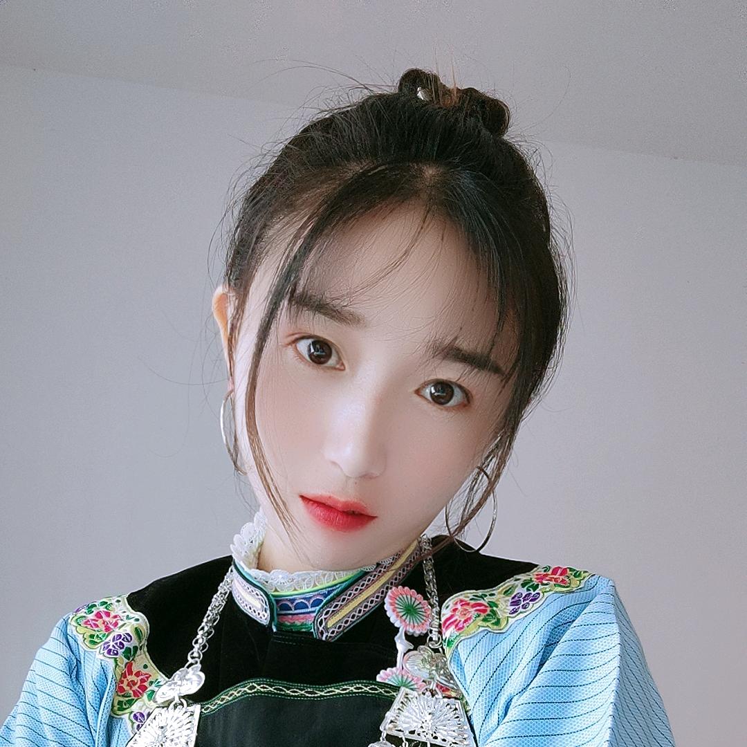 @小露