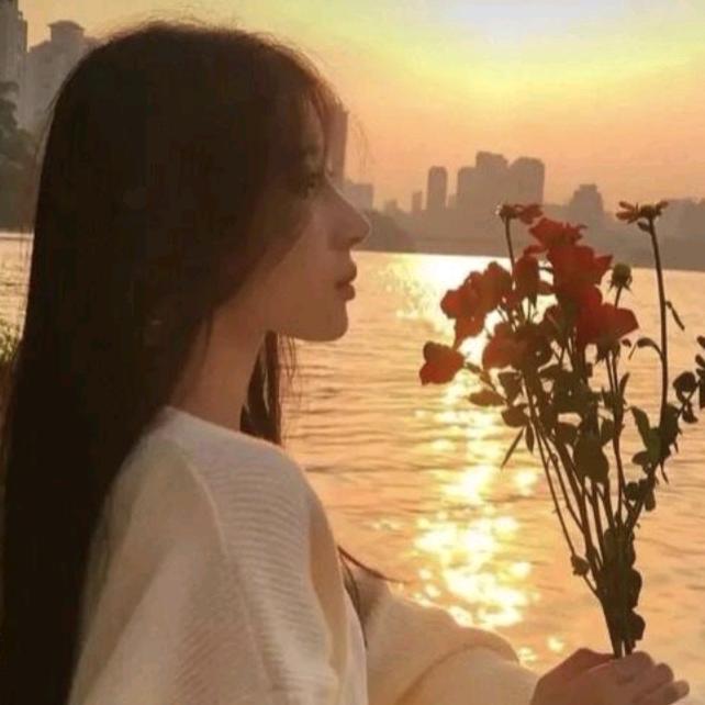 日落西山霞满天