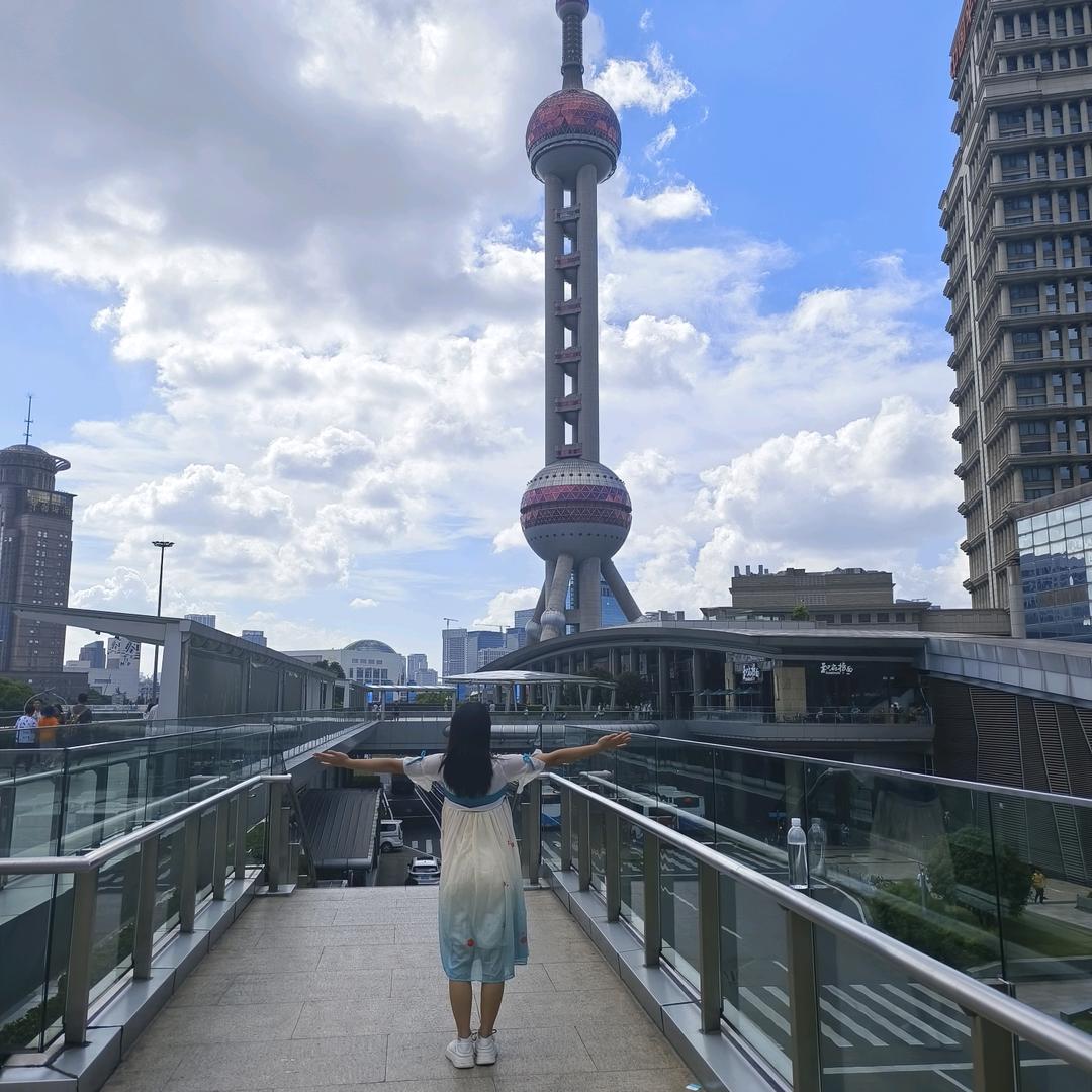 钱诚是锦