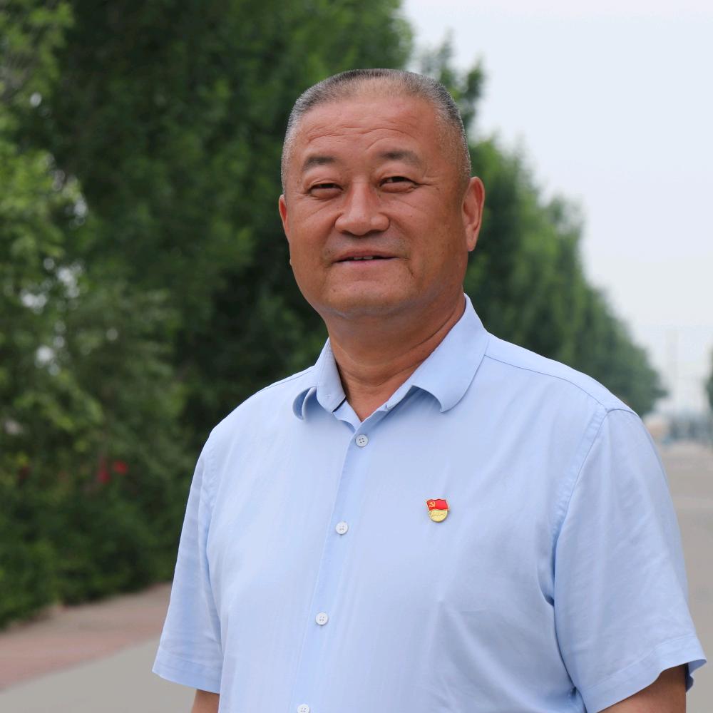 梁河支书老丁