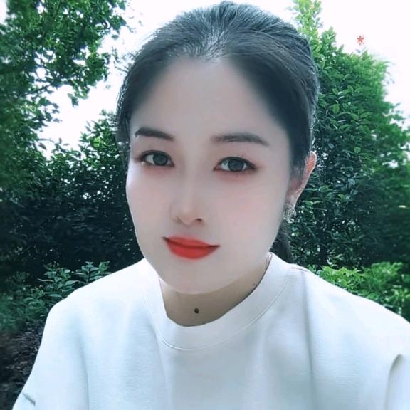 艳姐🎤开播号在主页(早上7点50分首播