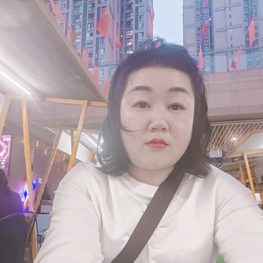 田野里的果母子