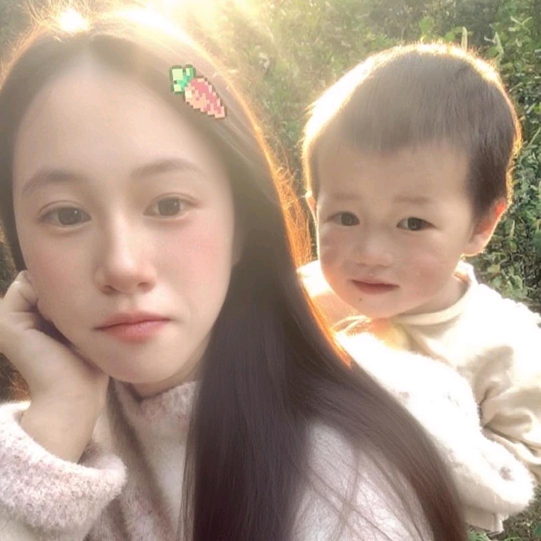 小彝🧚‍♀️🧚‍♀️