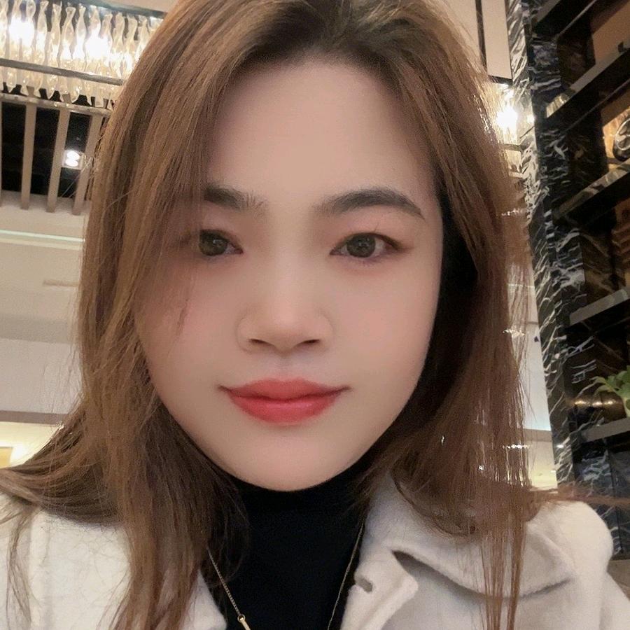 岑溪市康飞乐家居&皇玛沙发  唐姐