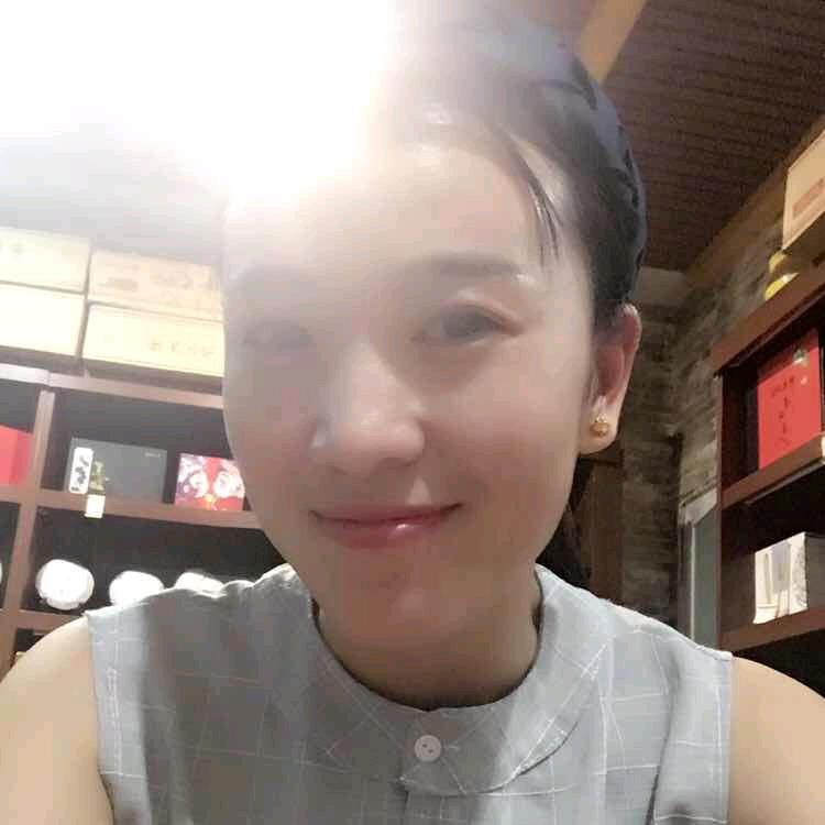 黄小茶