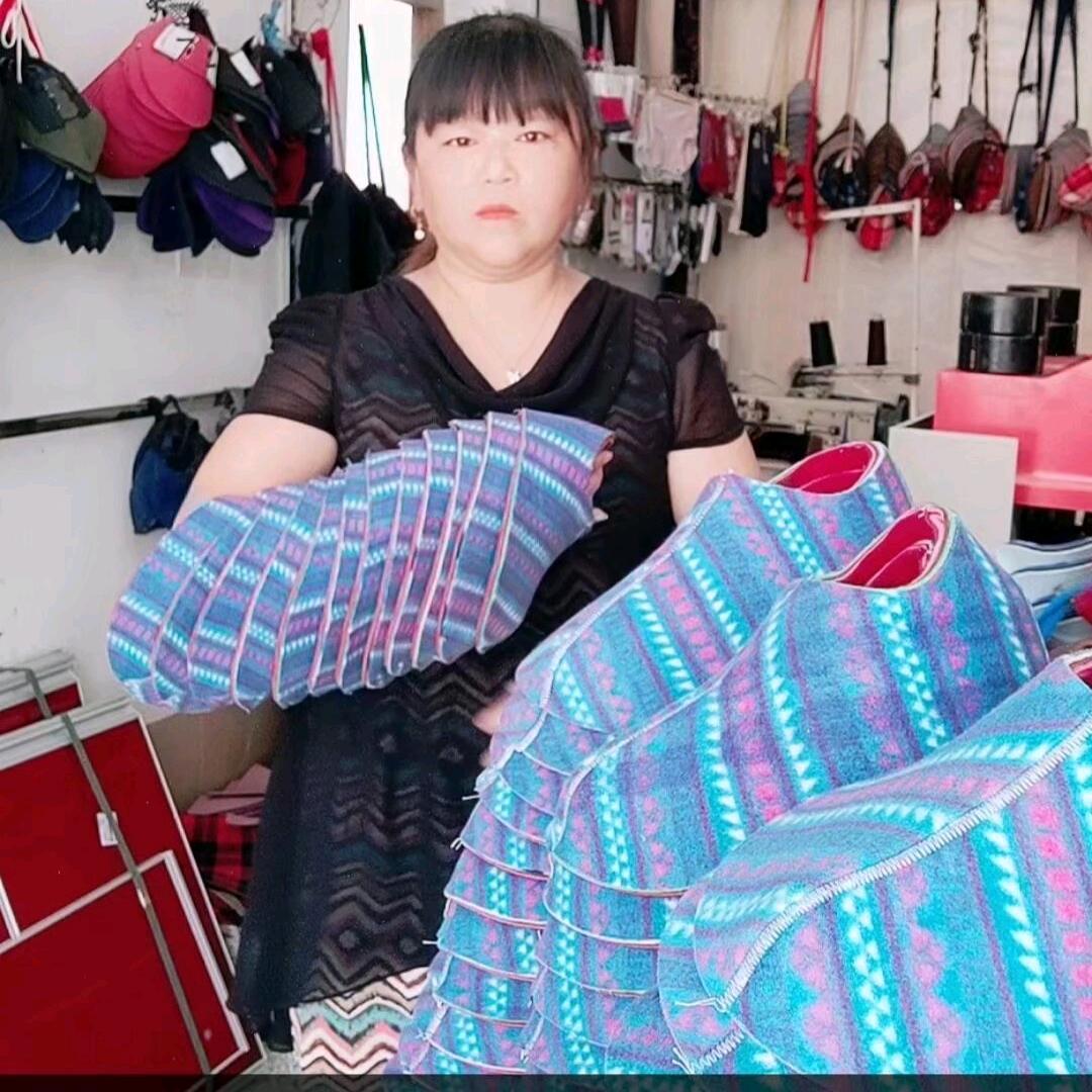 芳芳手工布鞋坊《1》