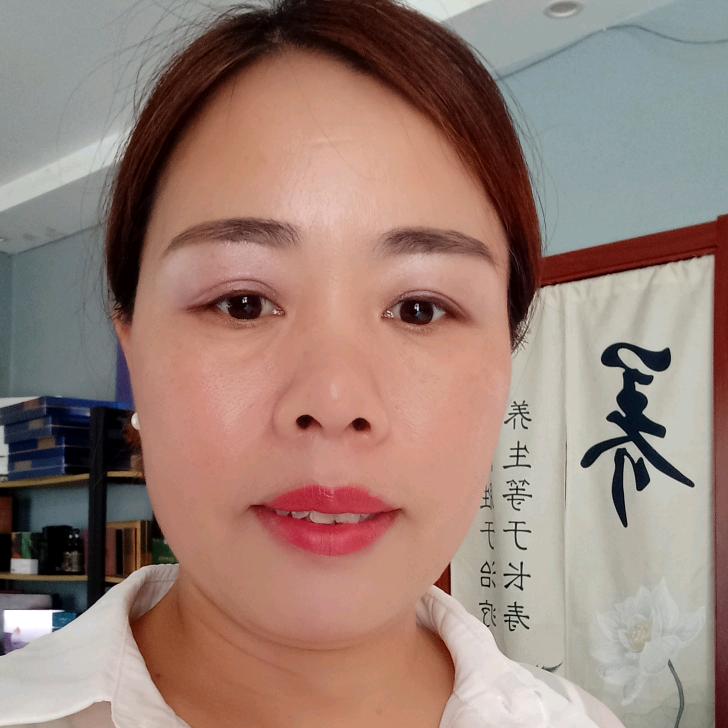 美业东方之昕师秀丽