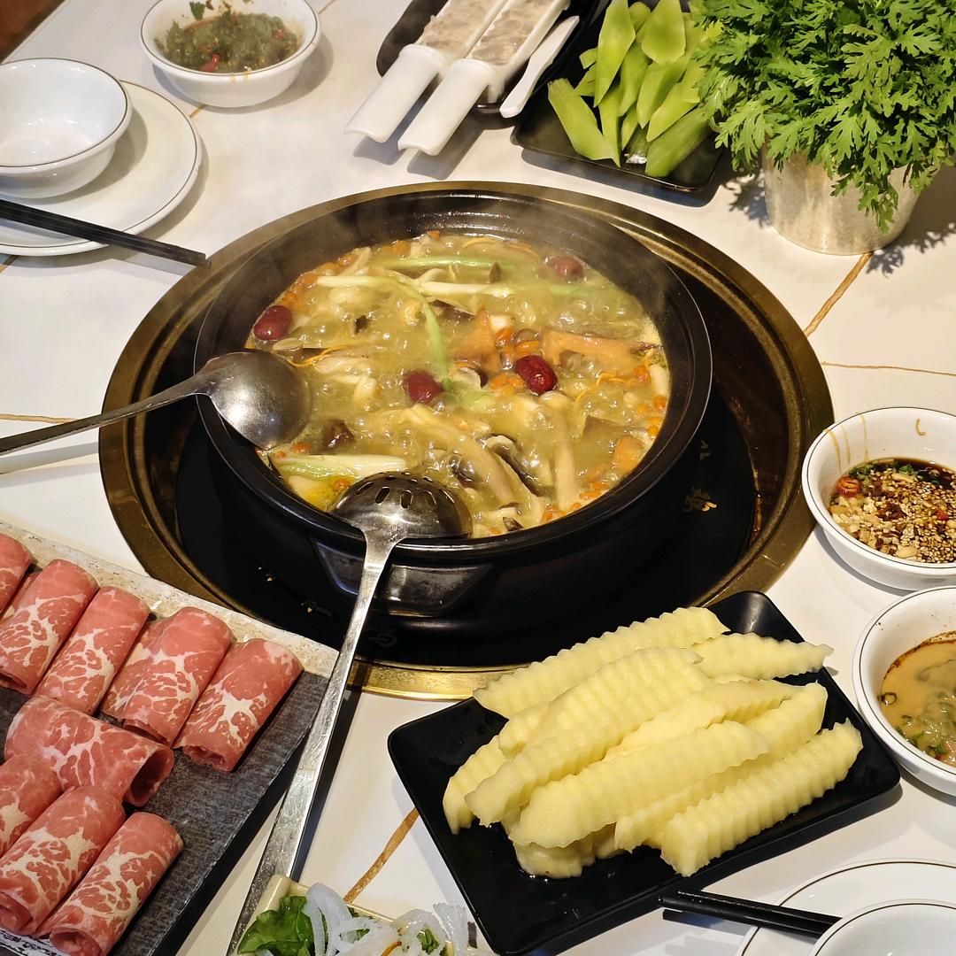 云南天麻猪肚鸡(三江路店)官方号