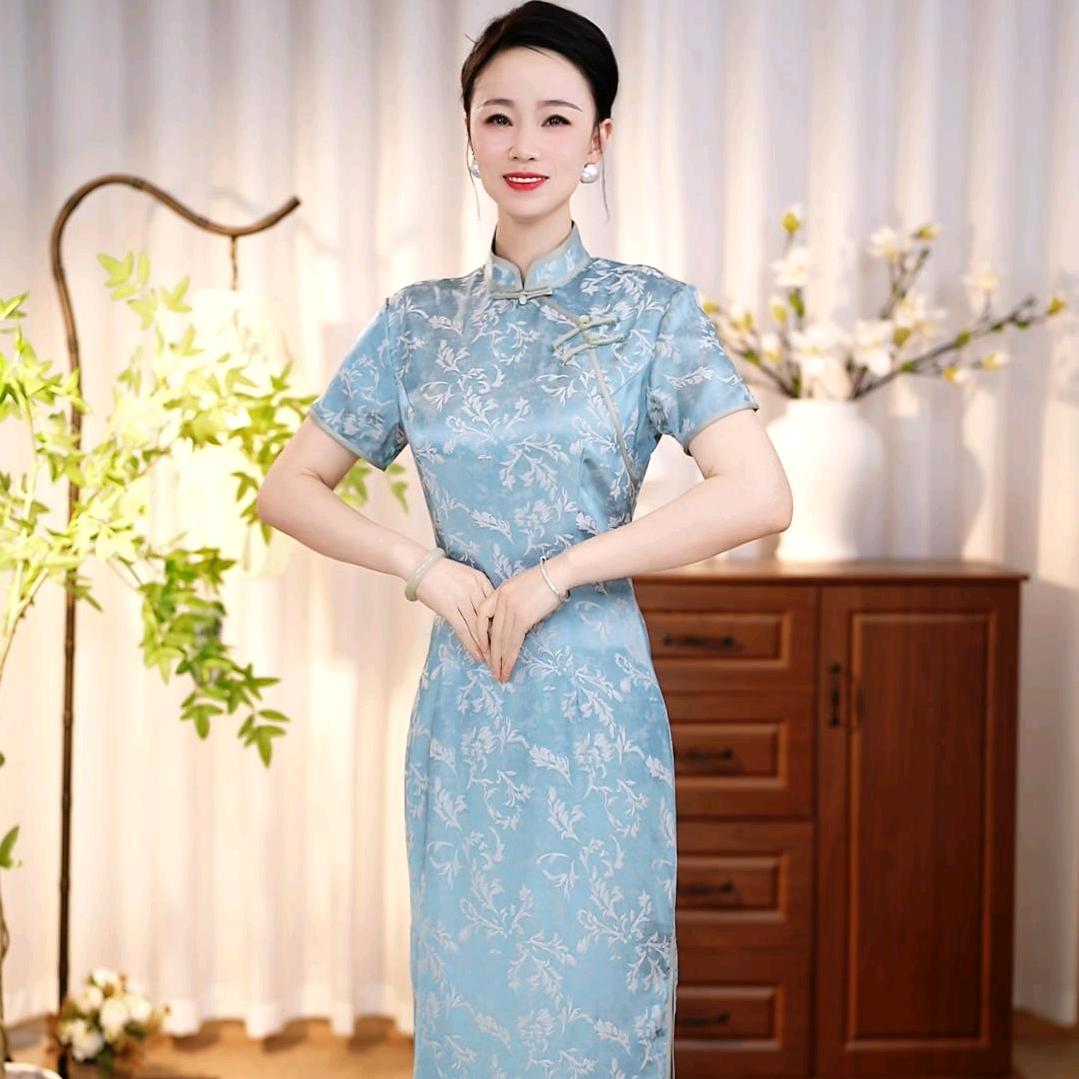 花间旗袍