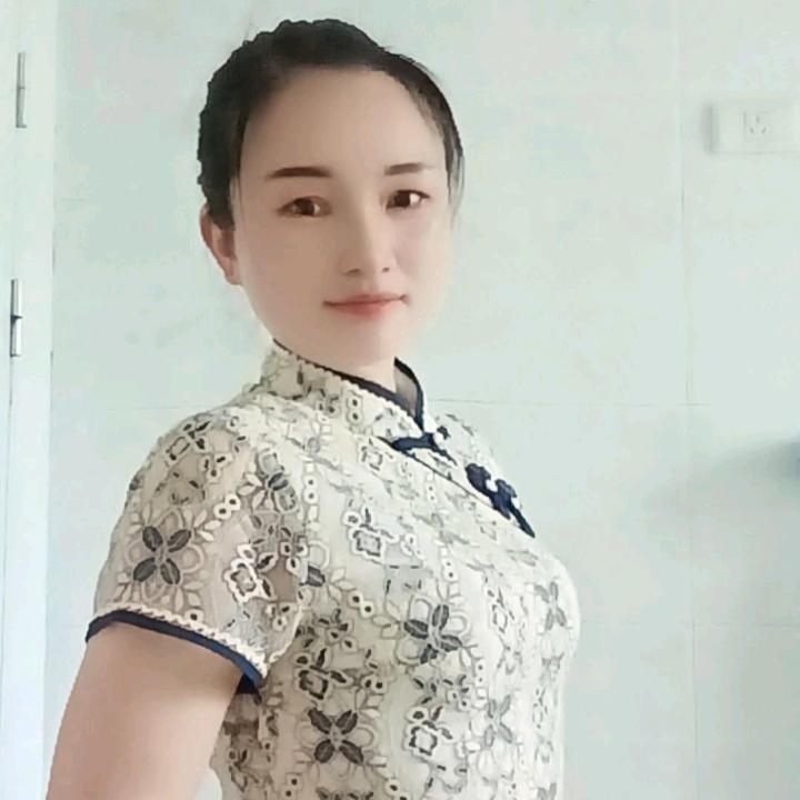 🍀时间煮雨🦋岁月缝花🍀