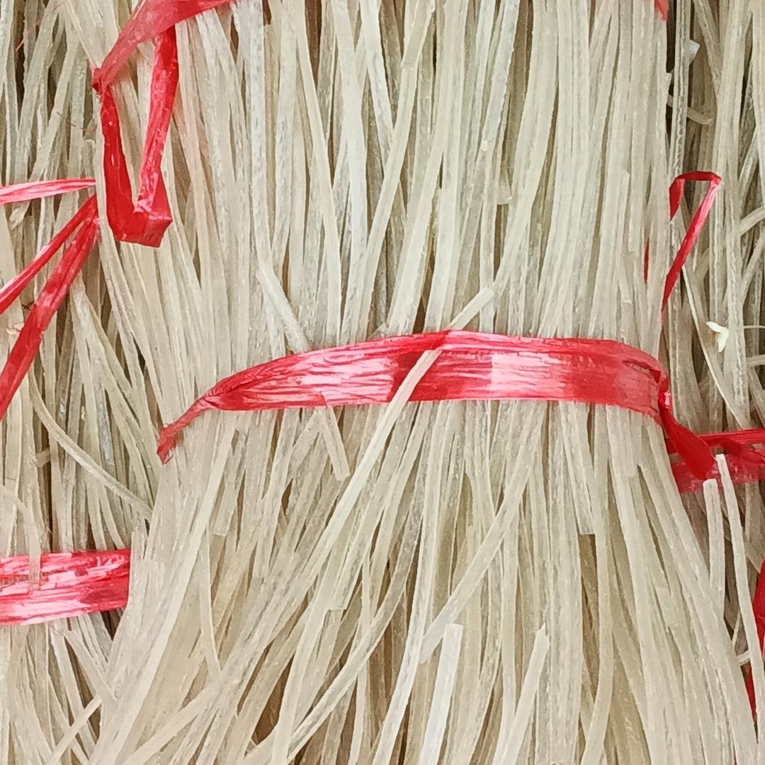 .卖苕粉月亮哥
