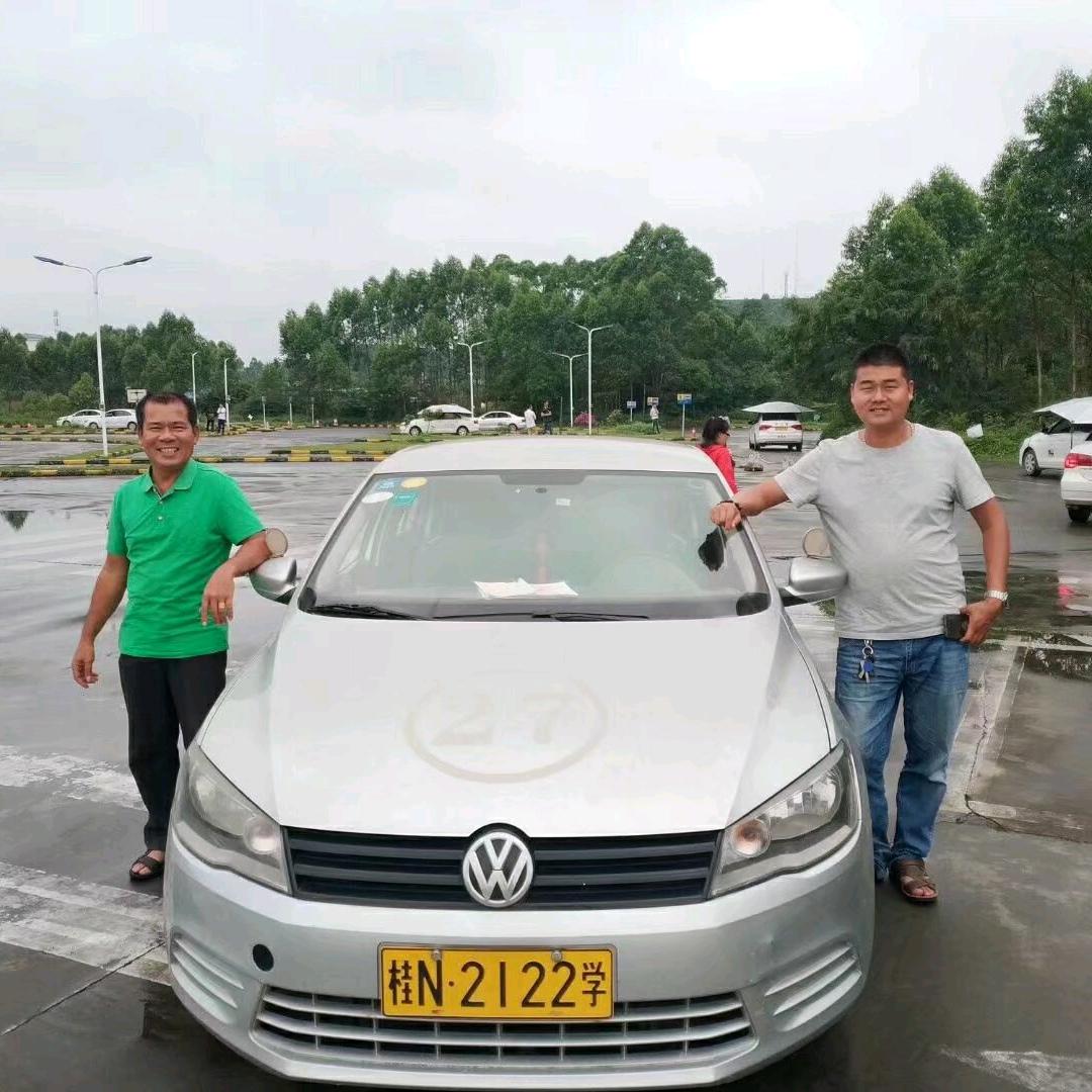 钦州很懂学员的教练（广然驾校金牌李教练）