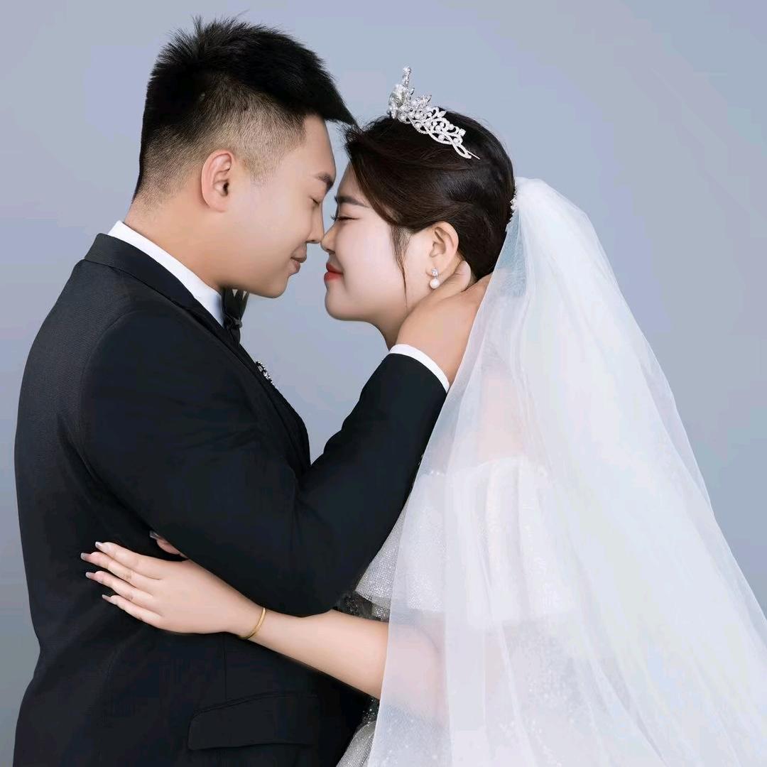 永远不幸福的女人