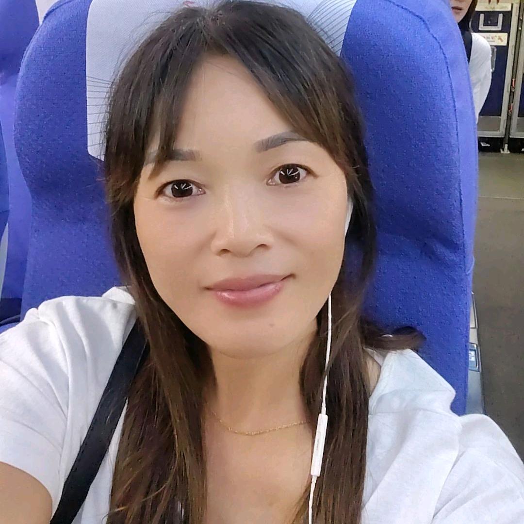 笑语嫣然