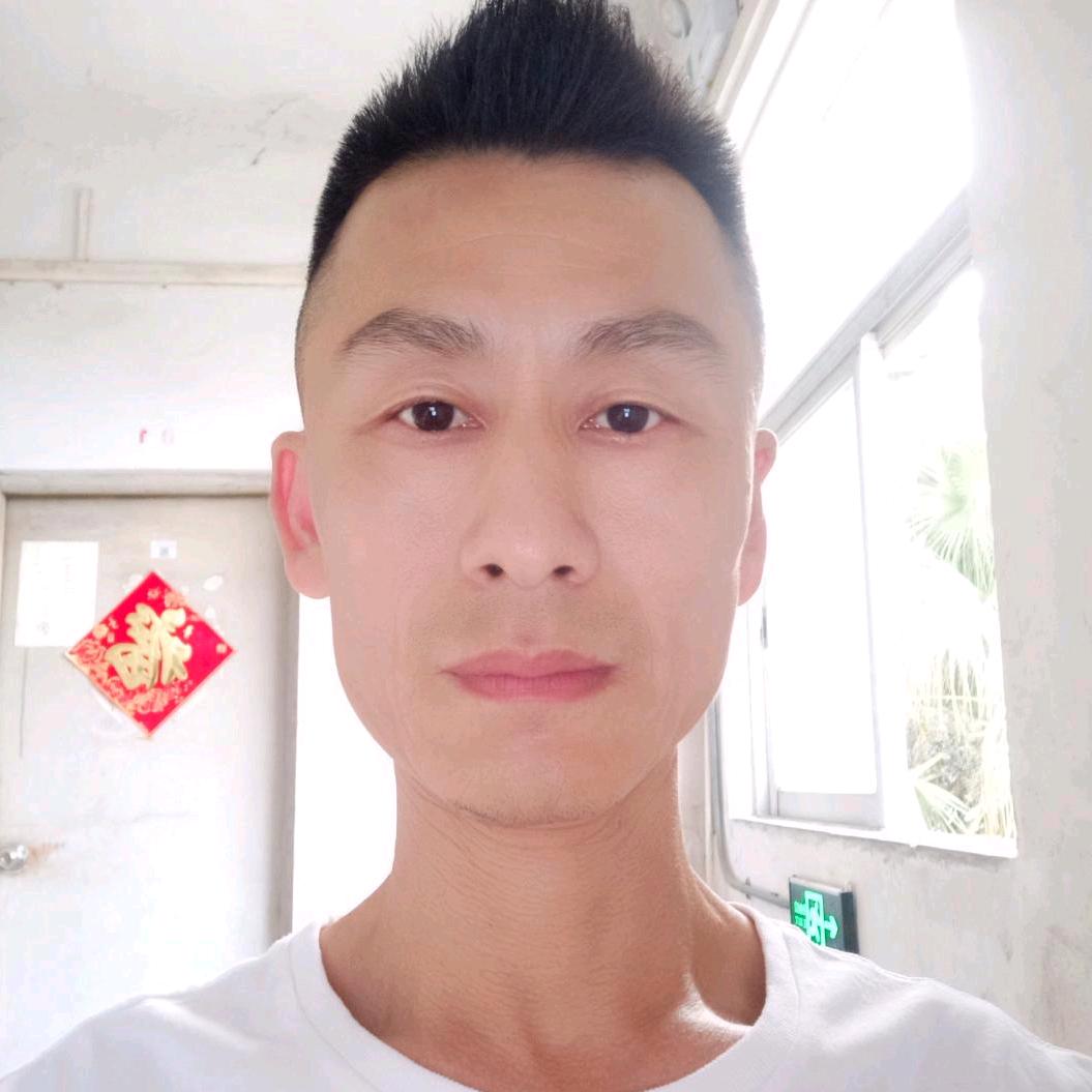 帅哥八弟