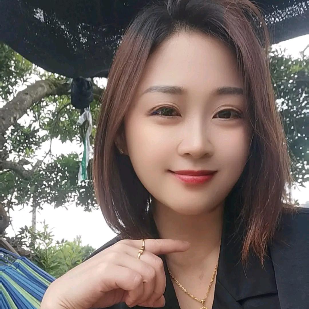 黄丫头巜私房菜馆》