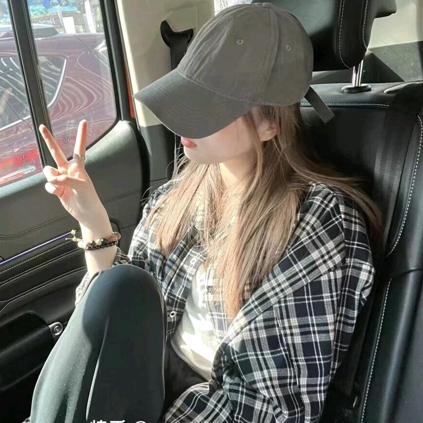 捧玫瑰等雨停