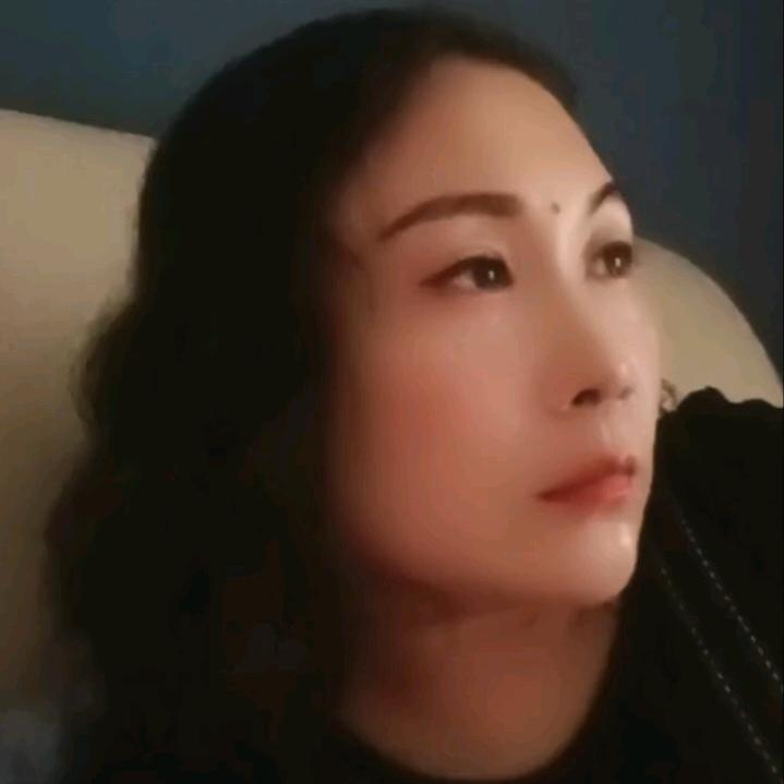 花问浅笑