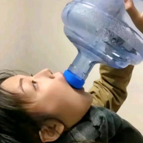 不是恋爱脑