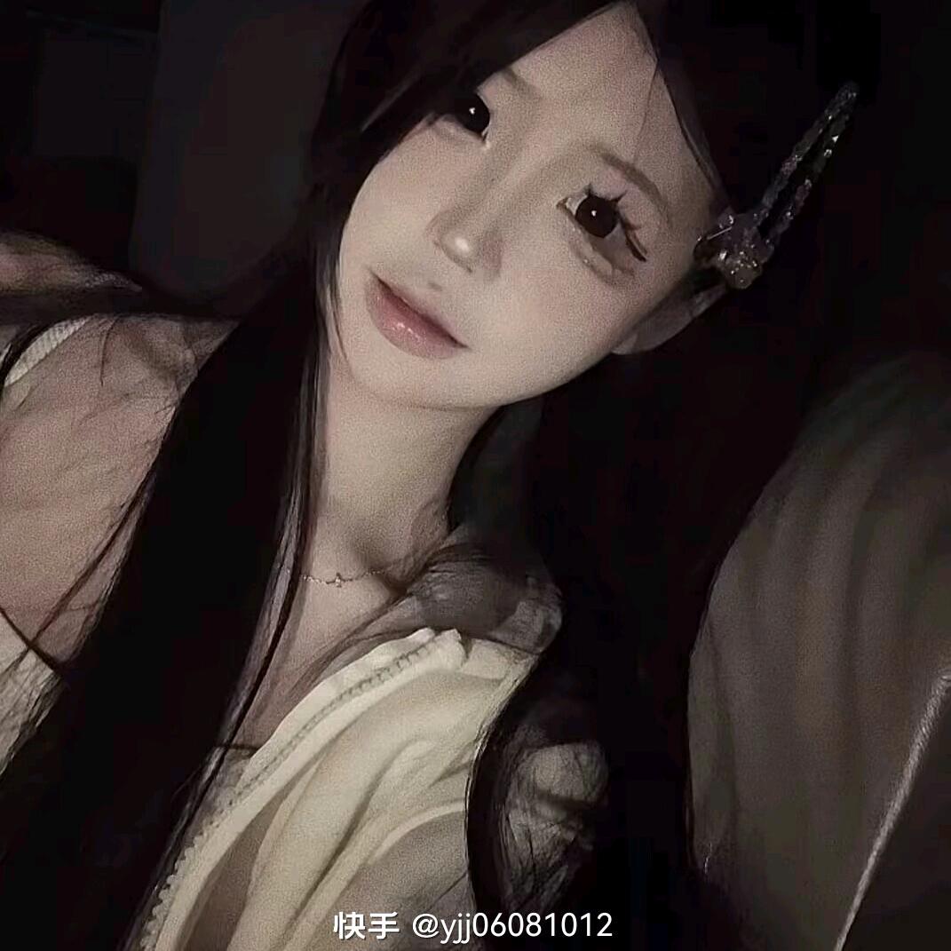 七星伴明月月饼