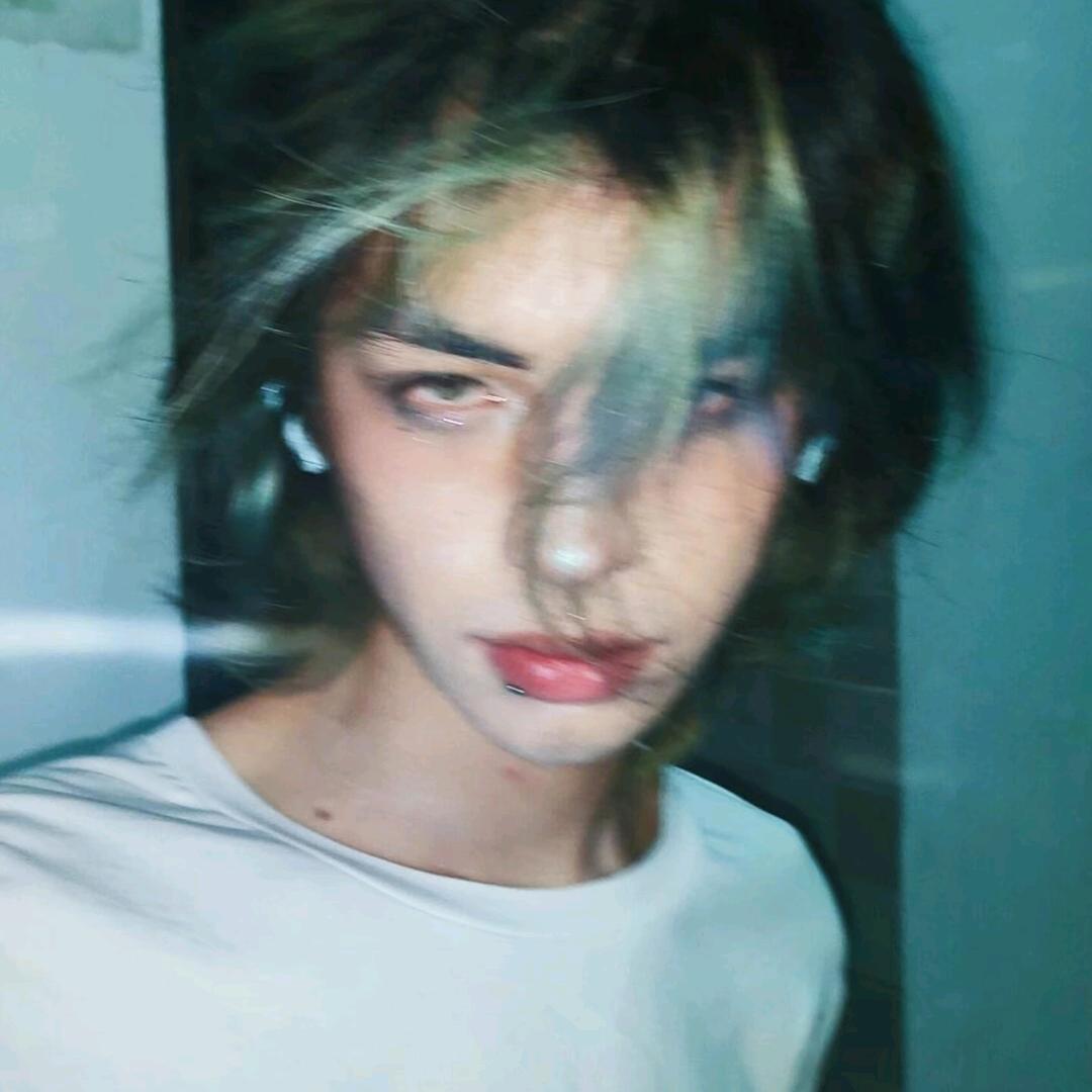 李钟意.