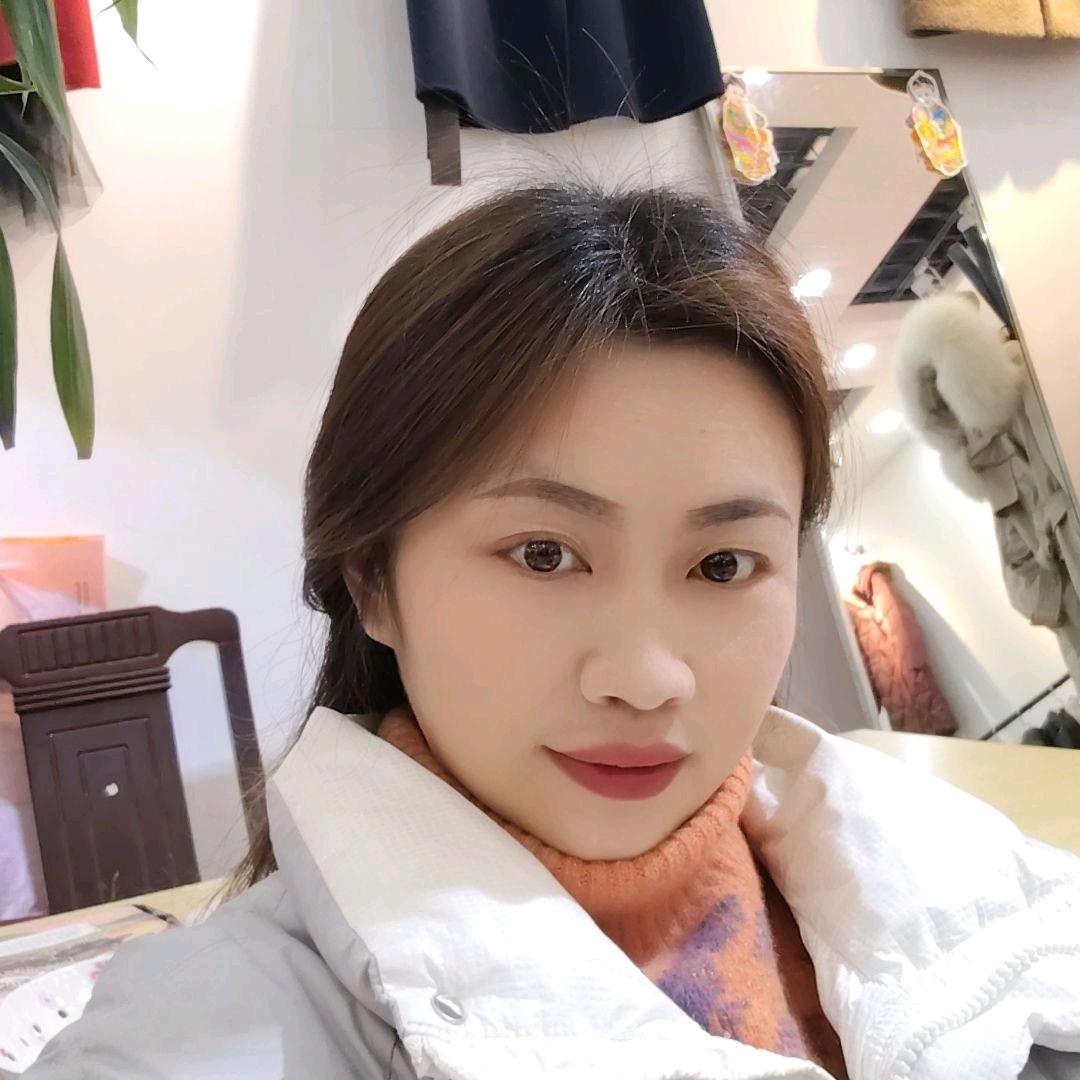 朝娑翩翩服装商行