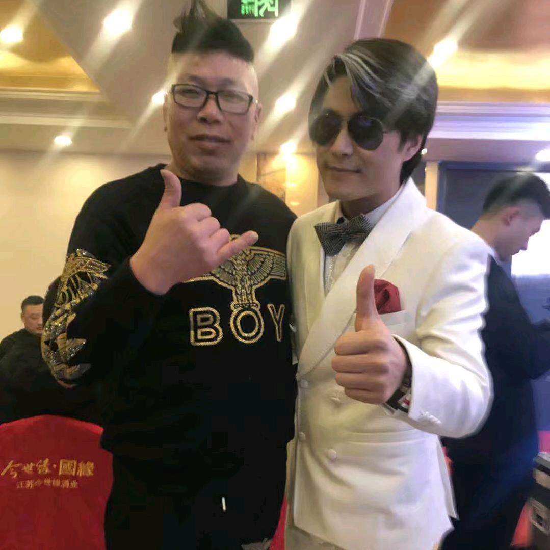 R潇R代丗